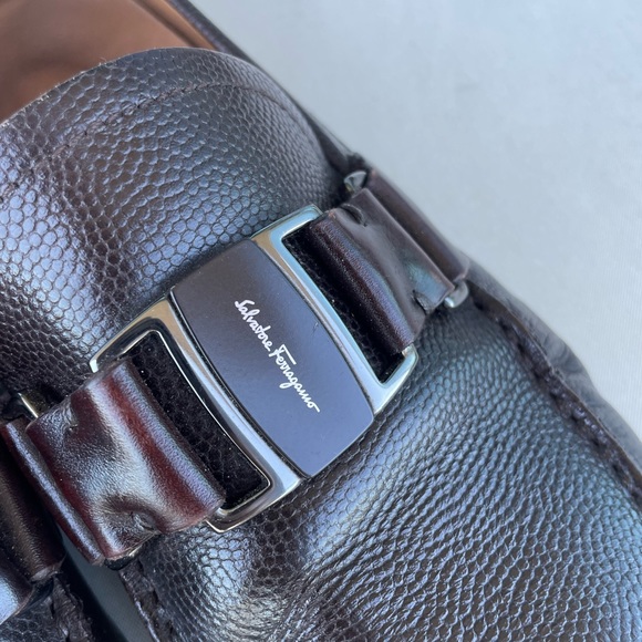 LIKE NEW Mens stylish brown Salvatore Ferragamo loafers size 9 - Picture 2 of 7